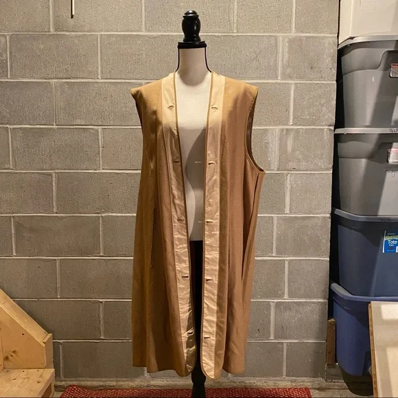 Burberry Tan Trench Coat - Picture 6 of 16